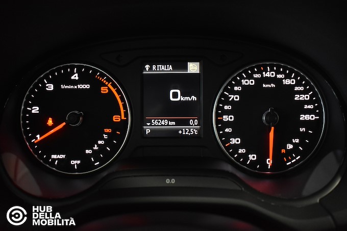 AUDI Q2 30 TDI S tronic Business